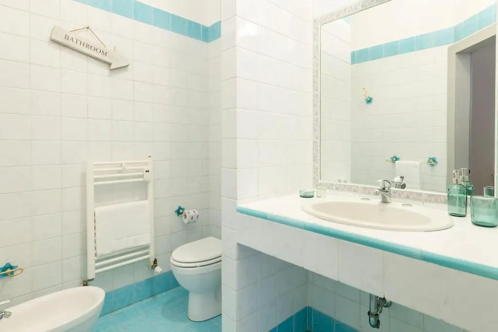 Milano Urban Oasis Home, 6 Guests, Great Location Italy