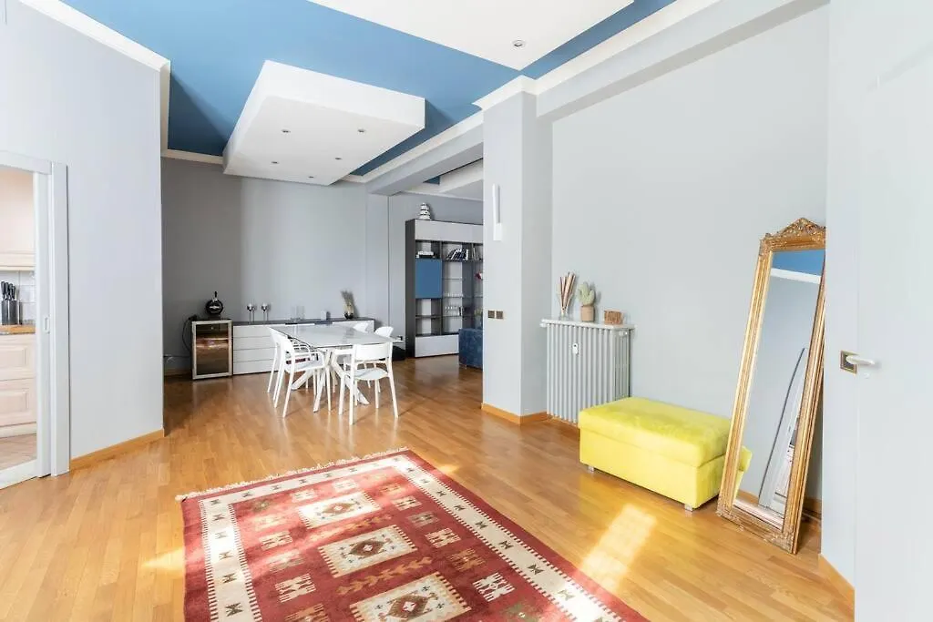 Milano Urban Oasis Home, 6 Guests, Great Location Apartment Milan